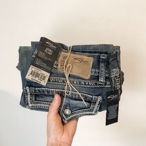 Silver Jeans • 27W 34L NWT